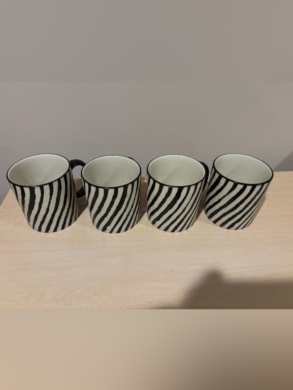 Joseph Abboud Zebra Pattern Ceramic Mug - Black & White (4)